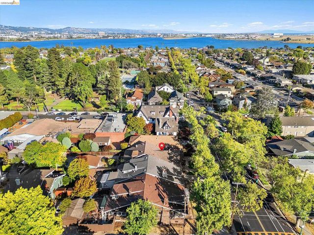 3107 Central Ave, Alameda, CA 94501