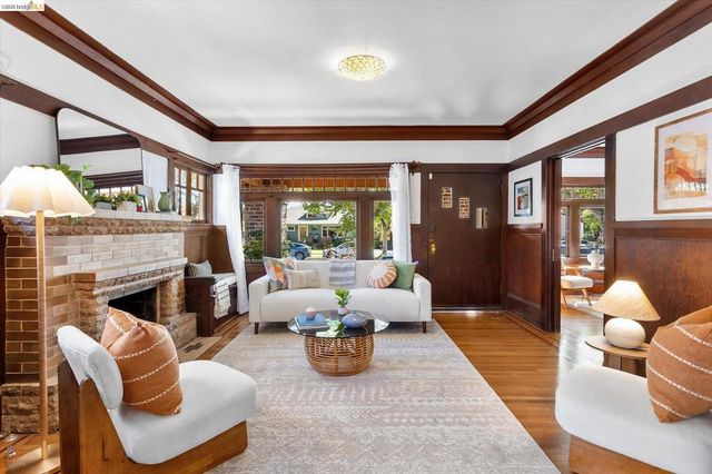 3107 Central Ave, Alameda, CA 94501