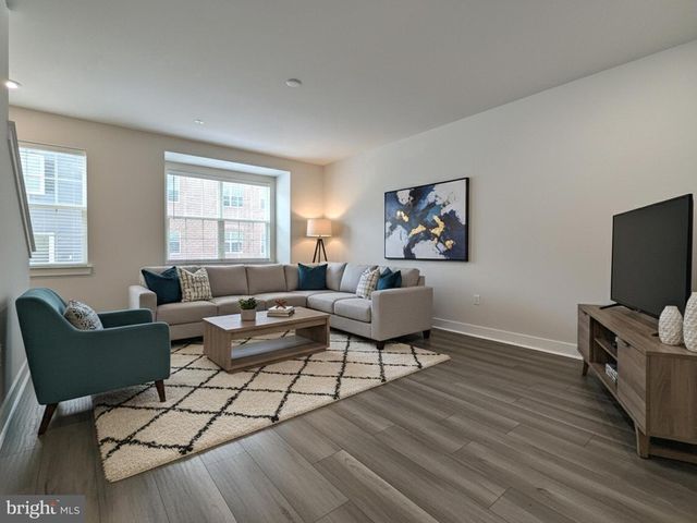 107 KING ST, Bensalem, PA 19020