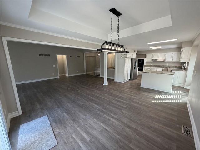 4 W 127th Street, Kansas City, MO 64145