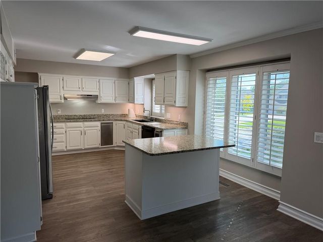 4 W 127th Street, Kansas City, MO 64145