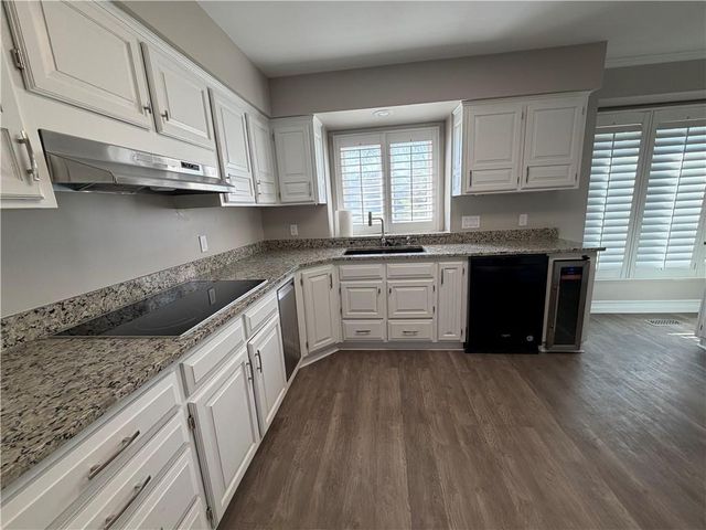 4 W 127th Street, Kansas City, MO 64145