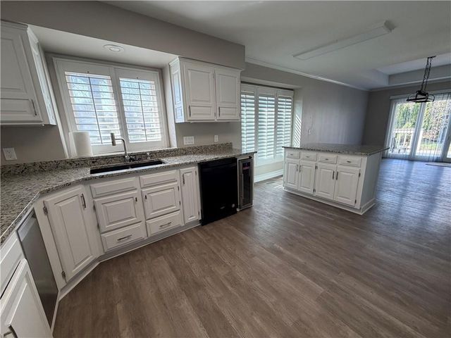 4 W 127th Street, Kansas City, MO 64145