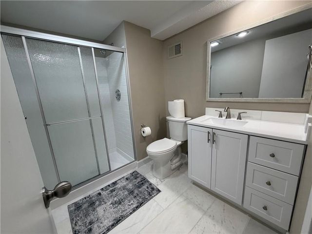 4 W 127th Street, Kansas City, MO 64145