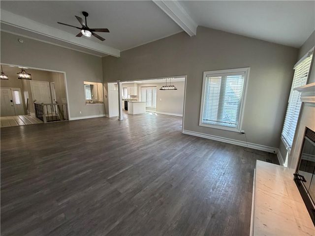 4 W 127th Street, Kansas City, MO 64145