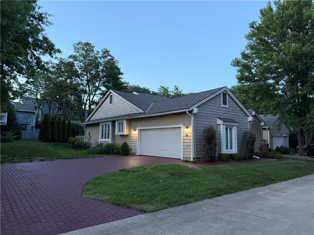 4 W 127th Street, Kansas City, MO 64145