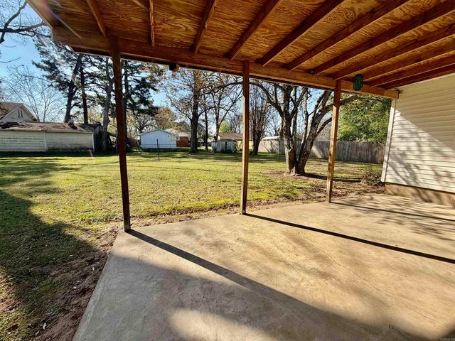 211 Rock Street, Dardanelle, AR 72834