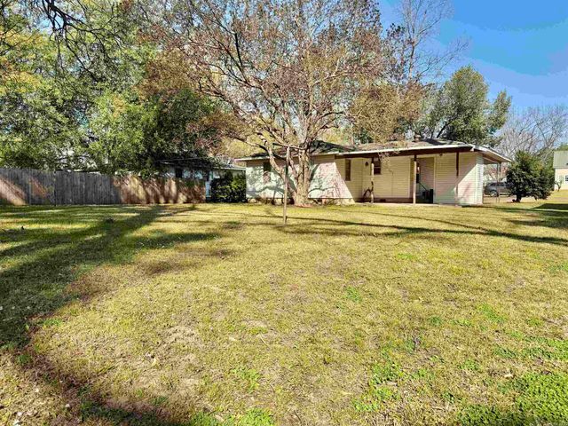 211 Rock Street, Dardanelle, AR 72834