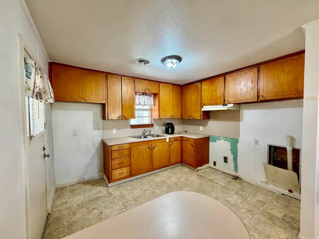 211 Rock Street, Dardanelle, AR 72834