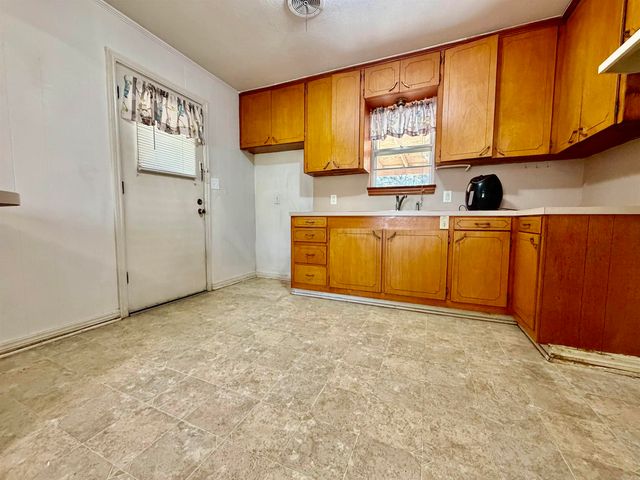 211 Rock Street, Dardanelle, AR 72834