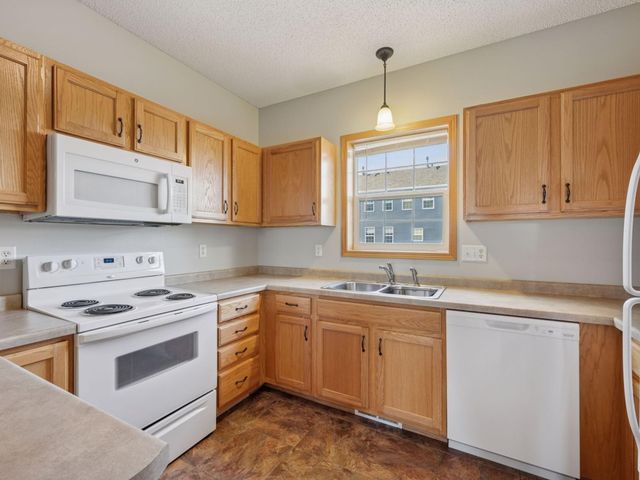 4206 Orleans Drive NE, Saint Michael, MN 55376