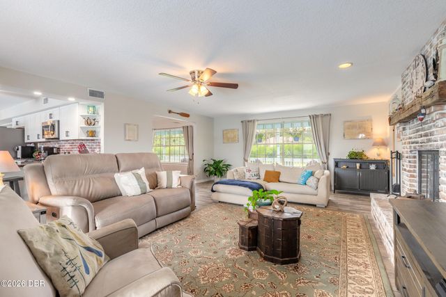 2018 Montero Circle, Deltona, FL 32738
