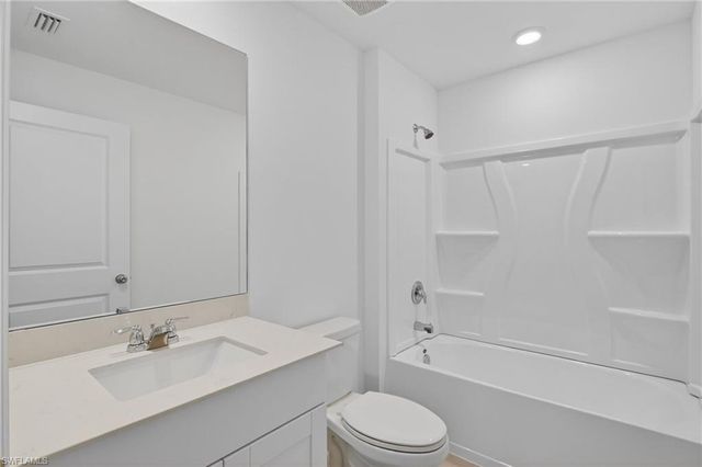 11621 SAVANNA LAKES BLVD, Lehigh Acres, FL 33974