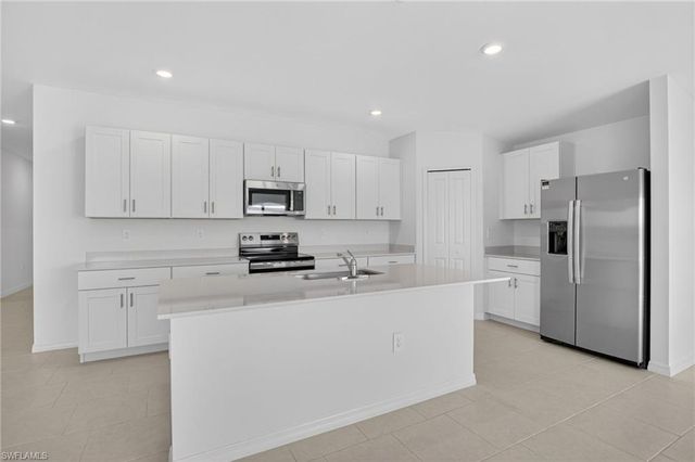 11621 SAVANNA LAKES BLVD, Lehigh Acres, FL 33974