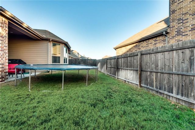 629 Hummingbird Drive, Little Elm, TX 75068