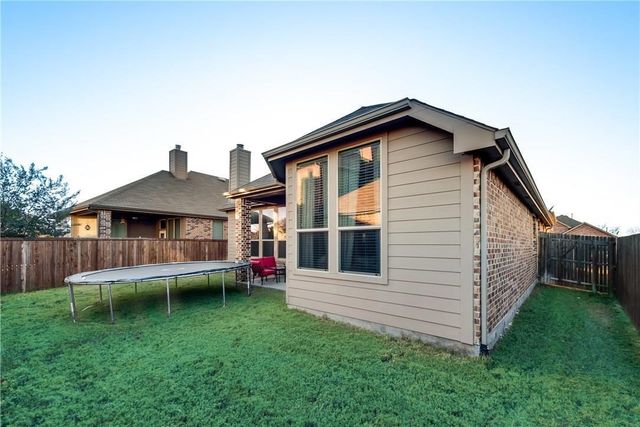 629 Hummingbird Drive, Little Elm, TX 75068