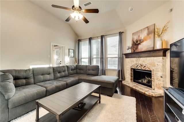 629 Hummingbird Drive, Little Elm, TX 75068