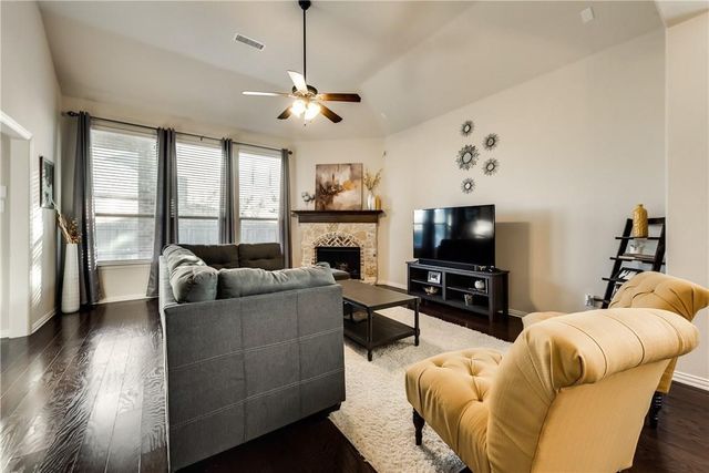 629 Hummingbird Drive, Little Elm, TX 75068