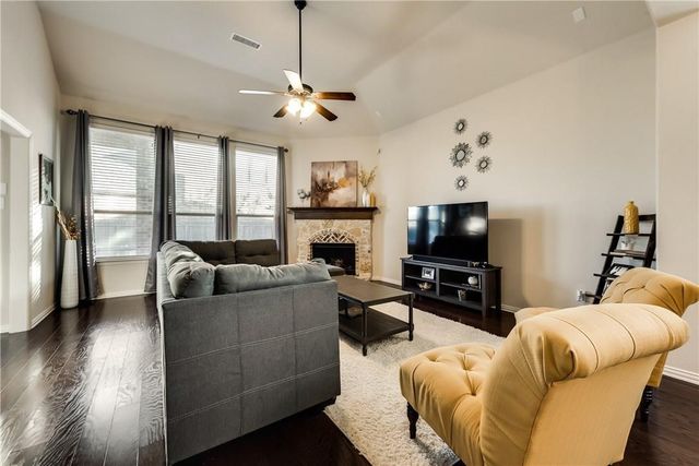 629 Hummingbird Drive, Little Elm, TX 75068