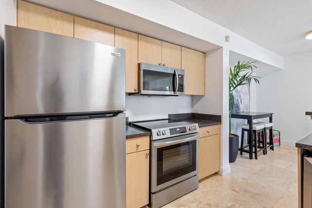 1205 Villa Lane 1205, Boynton Beach, FL 33435