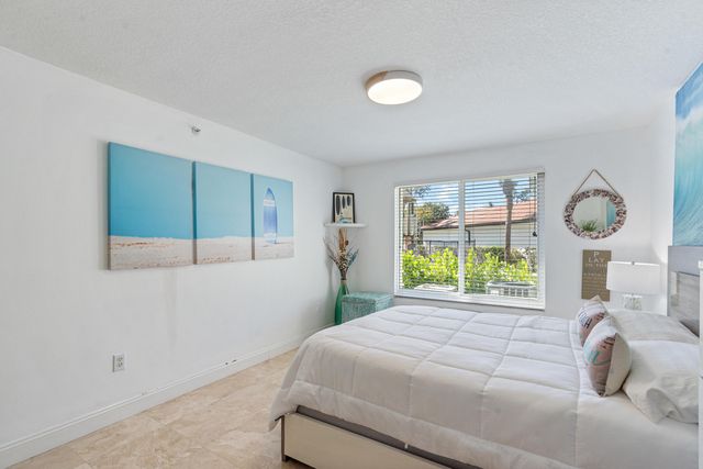 1205 Villa Lane 1205, Boynton Beach, FL 33435