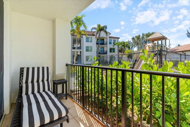 1205 Villa Lane 1205, Boynton Beach, FL 33435