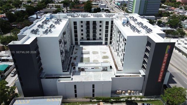 315 NW 27th Avenue 303, Miami, FL 33125