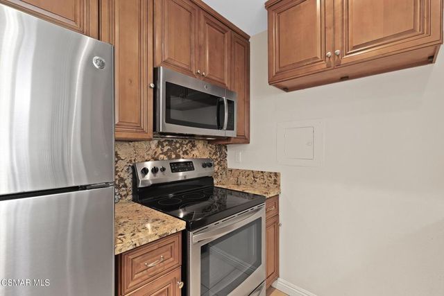 240 E Surfside Drive, Port Hueneme, CA 93041