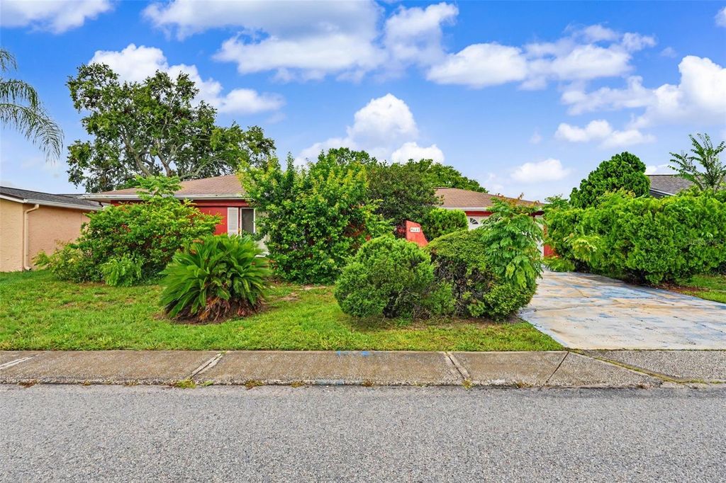 9641 LAKESIDE LANE, Port Richey, FL 34668