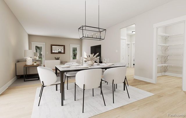 61737 Courtland Drive, South Lyon, MI 48178