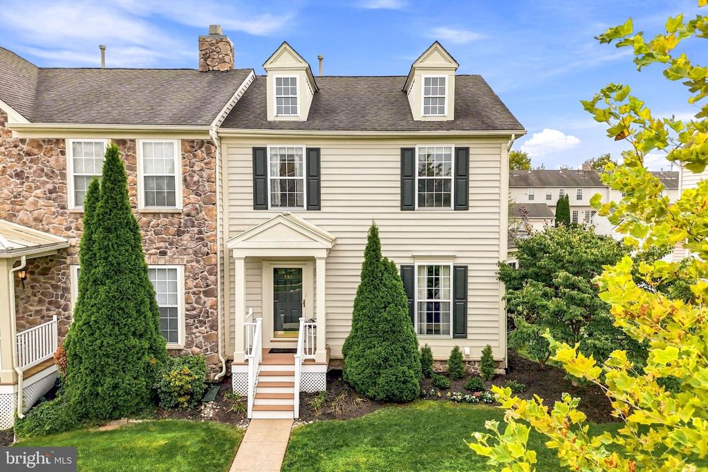 230 KULP DR, PERKASIE, PA 18944 — exterior