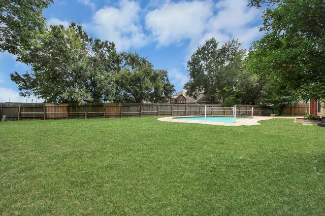 214 Willards Way, Stafford, TX 77477