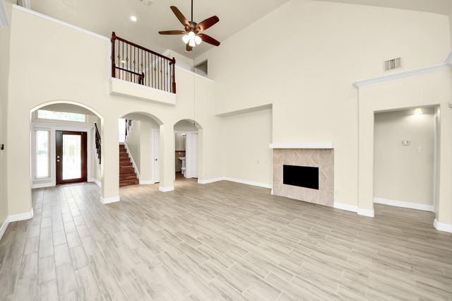 214 Willards Way, Stafford, TX 77477