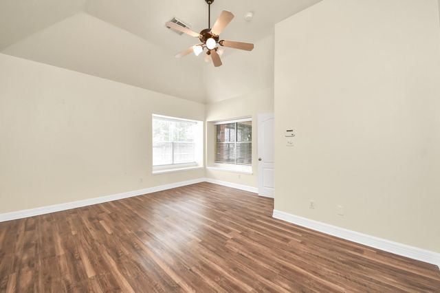 214 Willards Way, Stafford, TX 77477