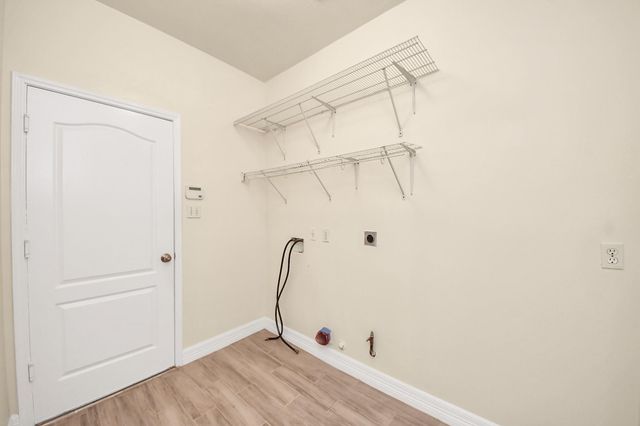 214 Willards Way, Stafford, TX 77477