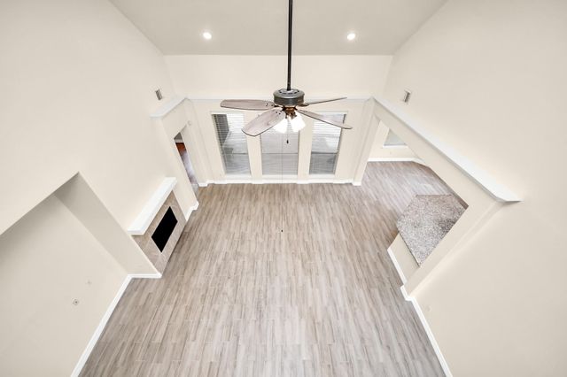 214 Willards Way, Stafford, TX 77477