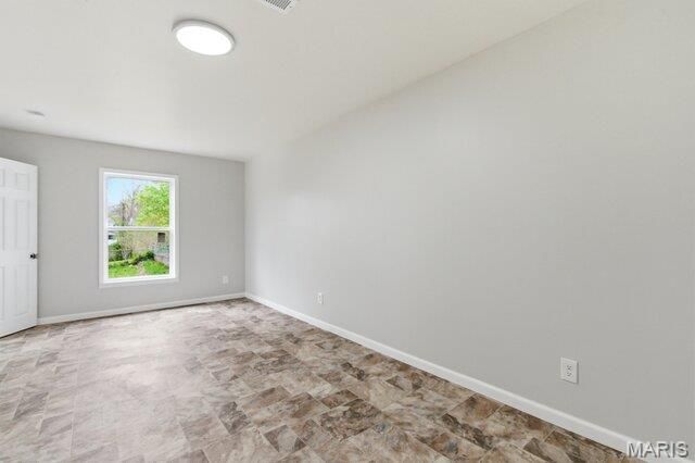 512 W Cherry Street, Winfield, MO 63389