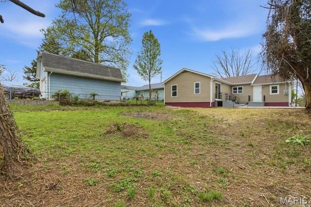 512 W Cherry Street, Winfield, MO 63389