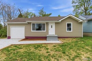 512 W Cherry Street, Winfield, MO 63389