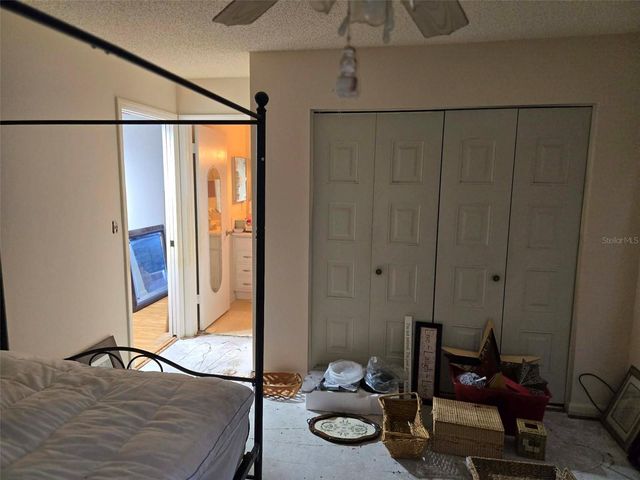 211 RICKENBACKER DRIVE, Sun City Center, FL 33573