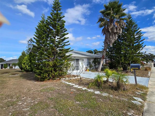 211 RICKENBACKER DRIVE, Sun City Center, FL 33573