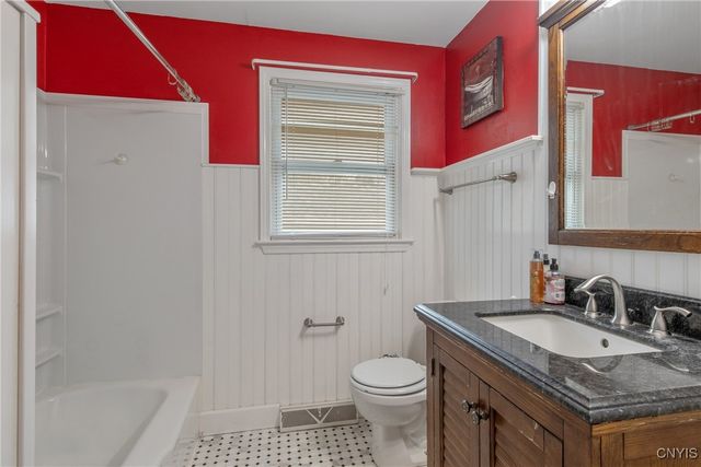 103 Colony Park Drive, Salina, NY 13088