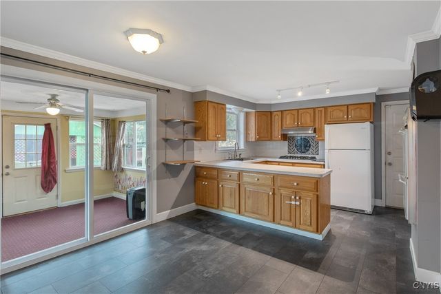 103 Colony Park Drive, Salina, NY 13088