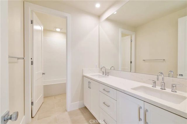 109 Oakstone, Irvine, CA 92618