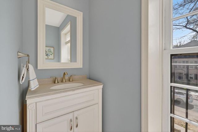 5309 SHERIER PL NW, Washington, DC 20016