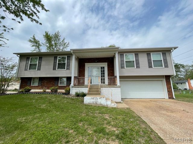 1501 Vicksburg Drive, Belleville, IL 62221