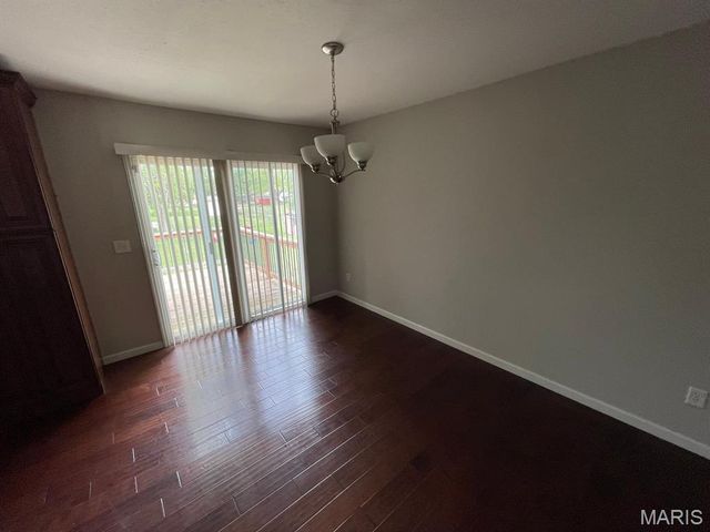 1501 Vicksburg Drive, Belleville, IL 62221