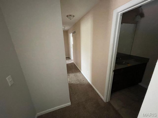 1501 Vicksburg Drive, Belleville, IL 62221