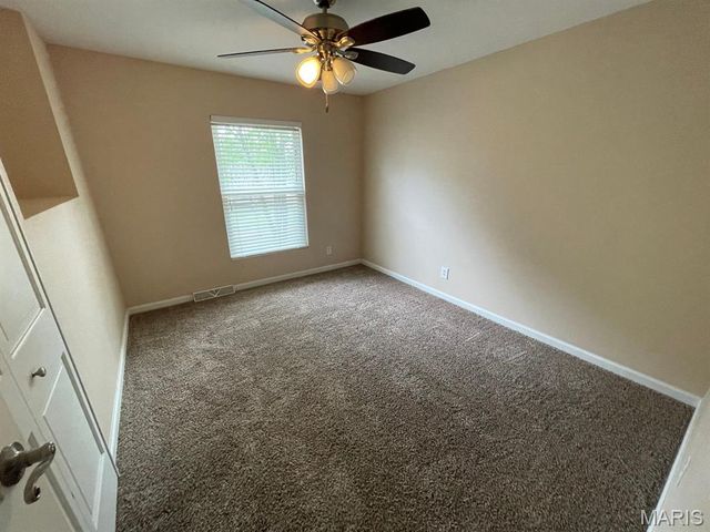 1501 Vicksburg Drive, Belleville, IL 62221