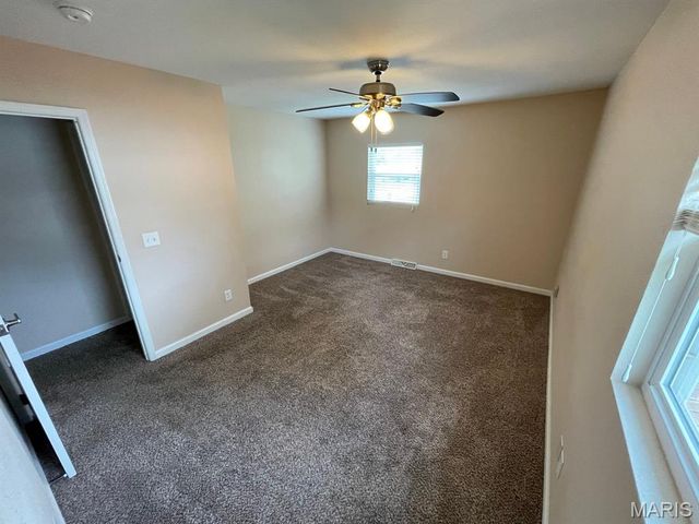 1501 Vicksburg Drive, Belleville, IL 62221